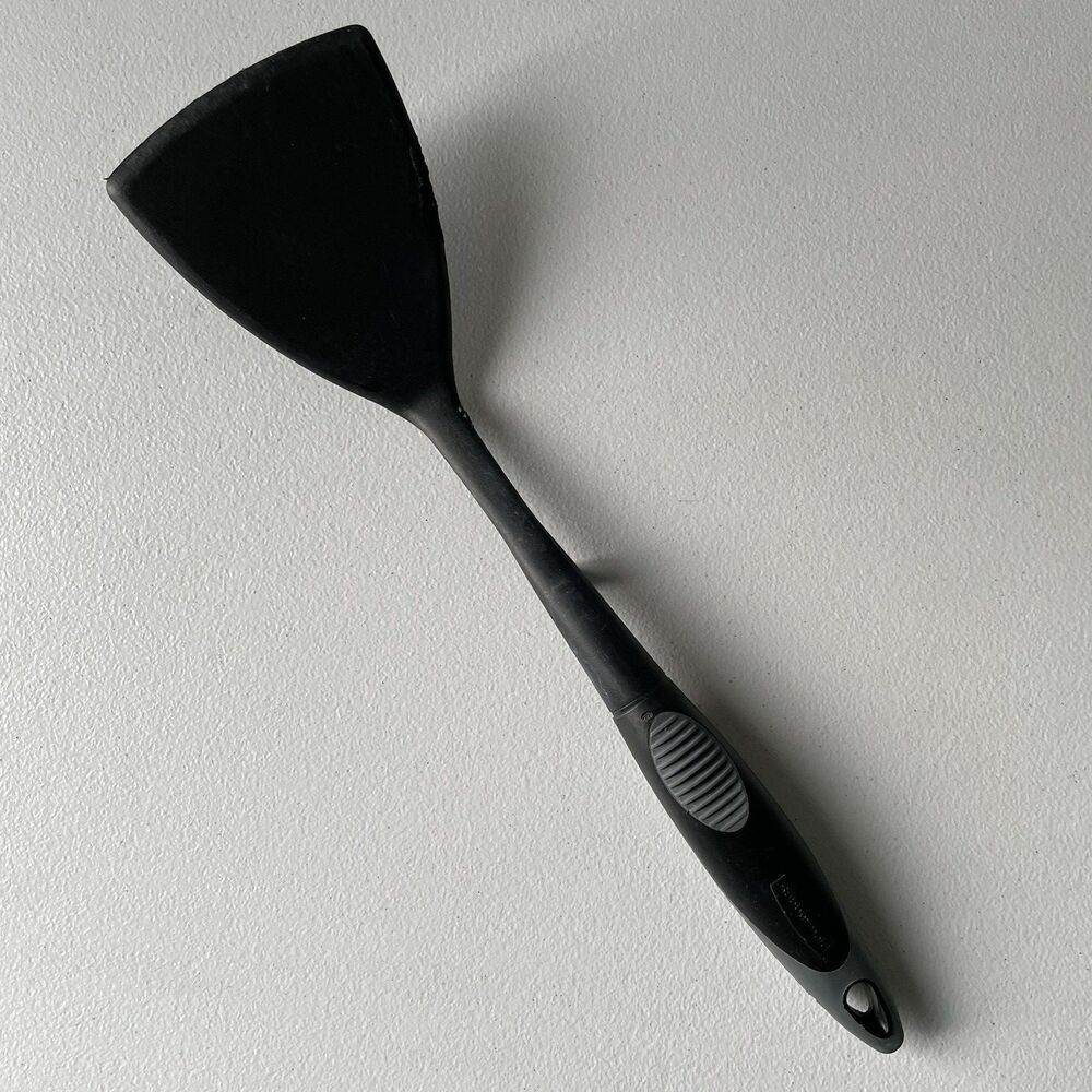 Rubbermaid Black Nylon Turner Spatula Rubber Hand Grip Kitchen Cooking Utensil